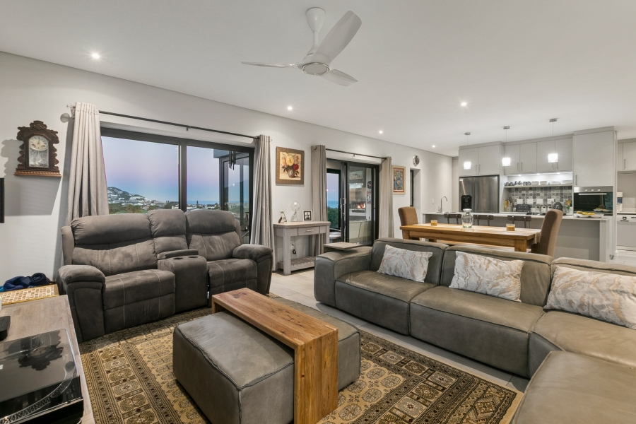 3 Bedroom Property for Sale in Myoli Beach Western Cape